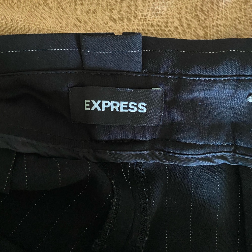 Express pants - Picture 3 of 4